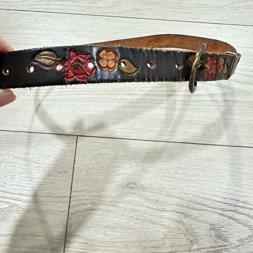 Vintage Hand-Tooled Leather Floral Belt – 40” Western Boho